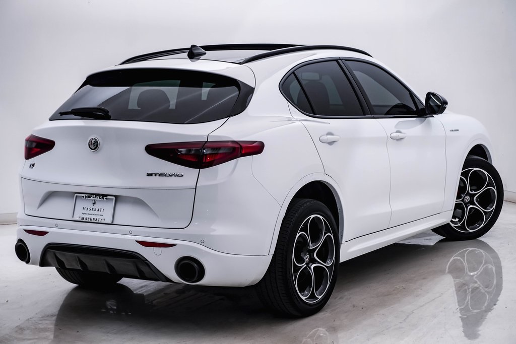 2022 Alfa Romeo Stelvio Veloce 9