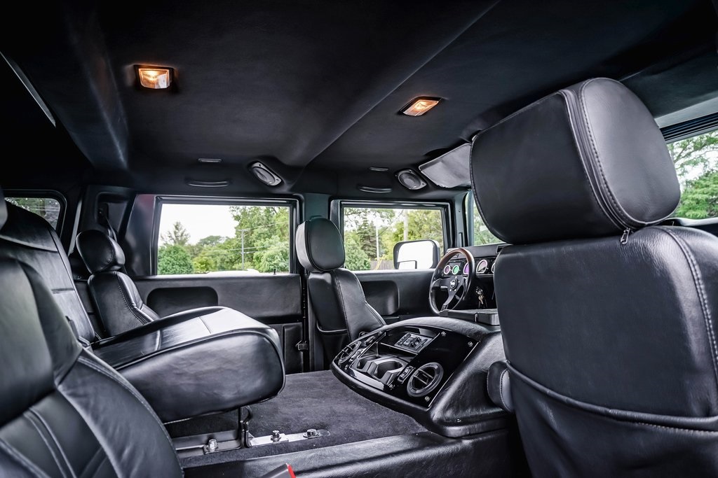 2004 Hummer H1 Enclosed 29