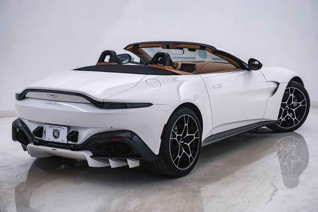 2021 Aston Martin Vantage Roadster 13
