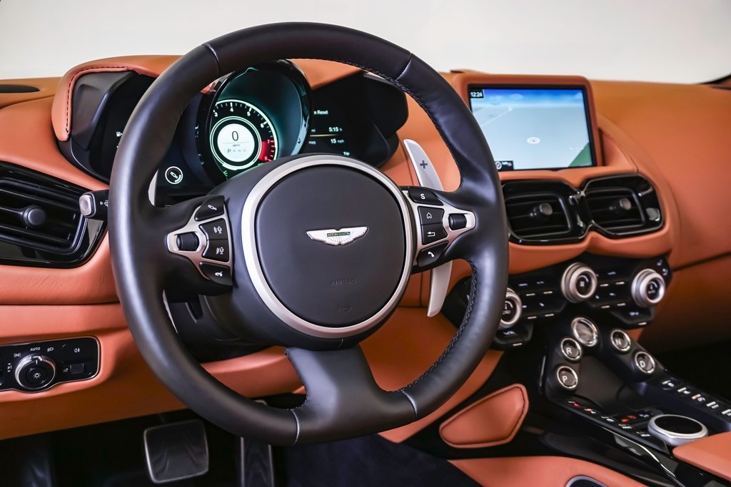 2021 Aston Martin Vantage Roadster 24