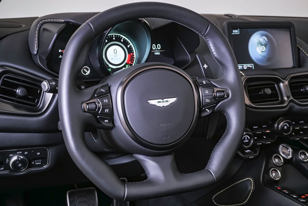 2023 Aston Martin Vantage Roadster 28
