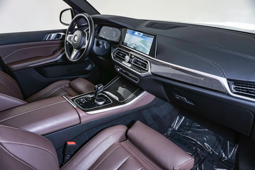 2021 BMW X5 M50i 14
