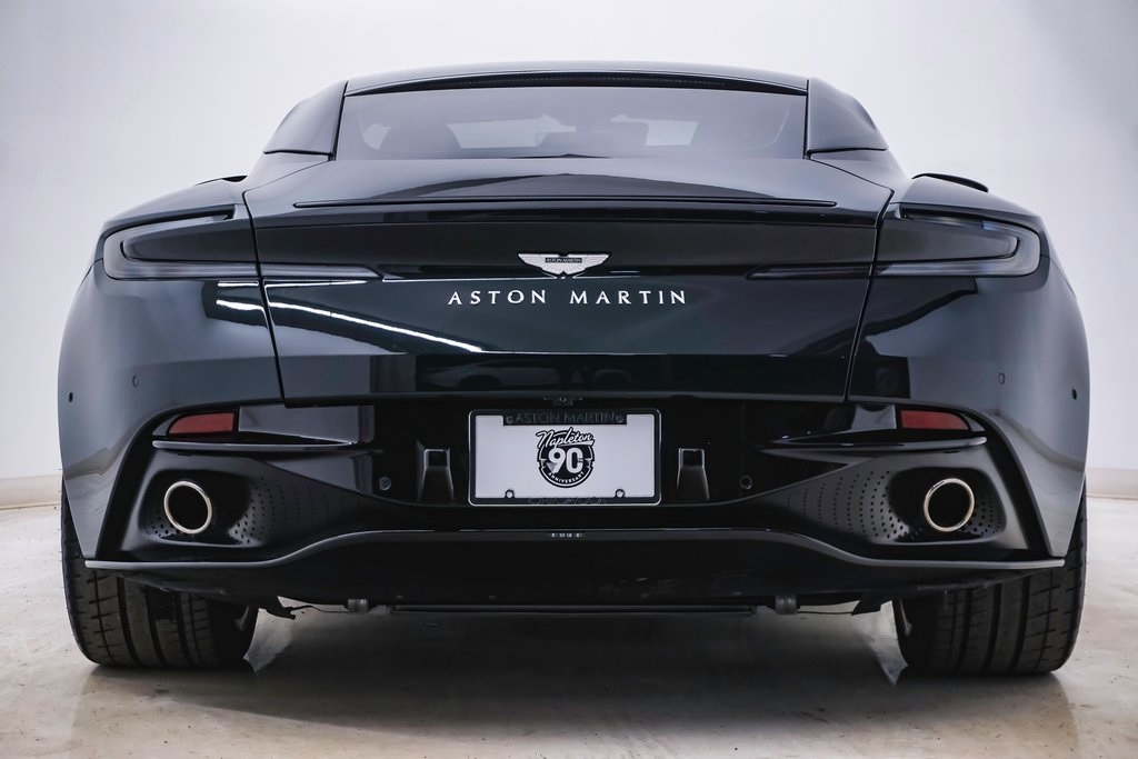 2022 Aston Martin DB11 Coupe 7