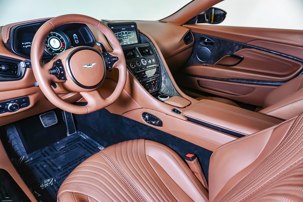 2022 Aston Martin DB11 Coupe 20