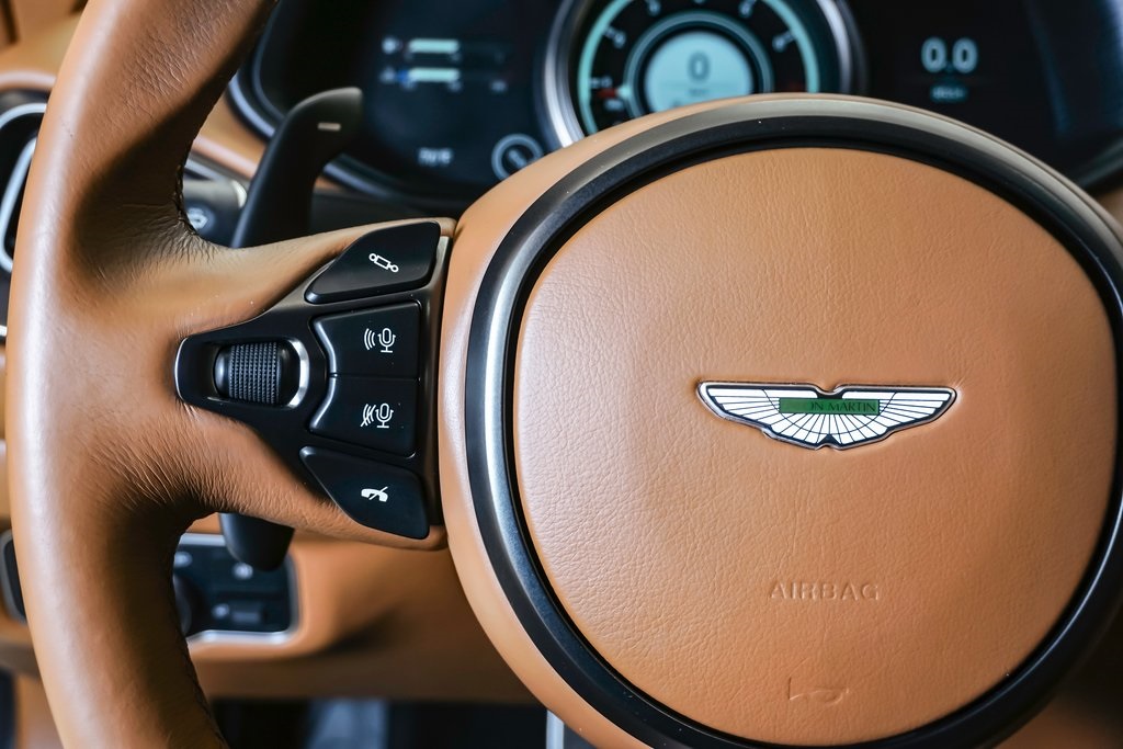 2022 Aston Martin DB11 Coupe 23