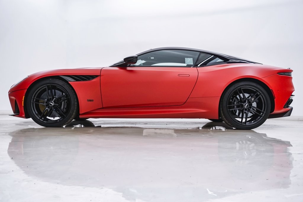 2023 Aston Martin DBS Coupe 8