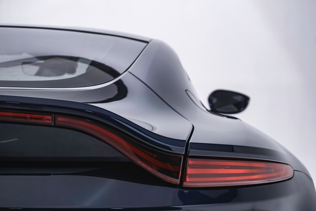 2020 Aston Martin Vantage Coupe 13