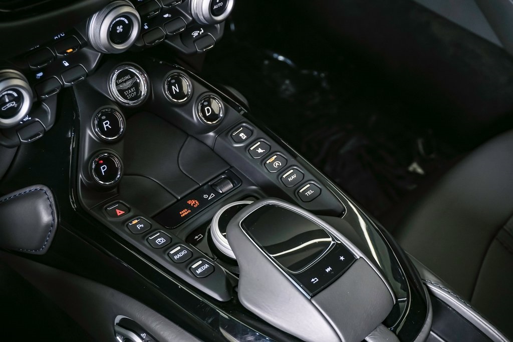 2020 Aston Martin Vantage Coupe 30