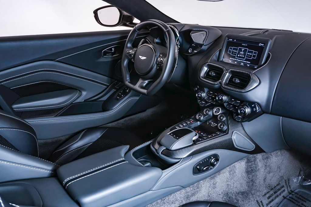 2023 Aston Martin V12 Vantage Coupe 18