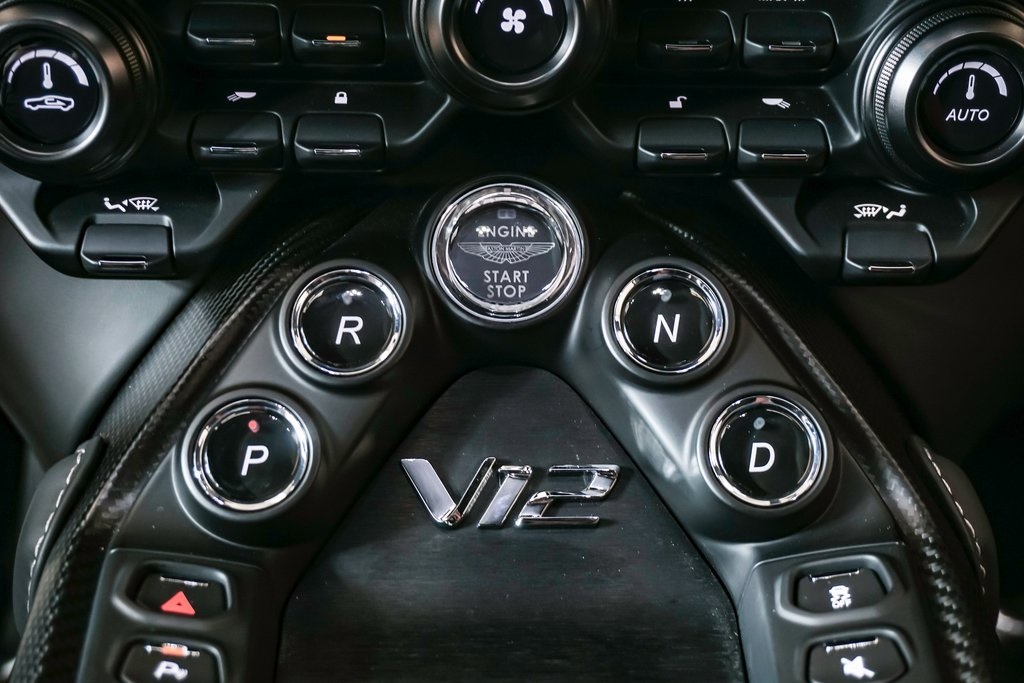 2023 Aston Martin V12 Vantage Coupe 37