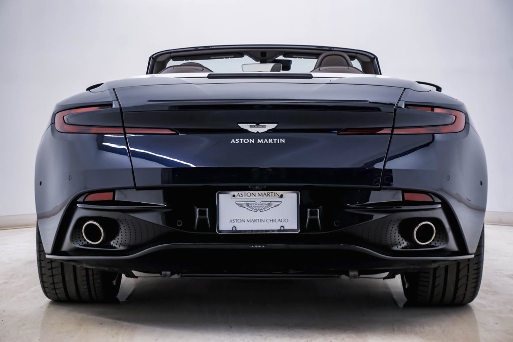 2021 Aston Martin DB11 Volante 10