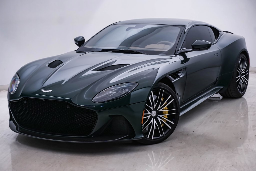 2023 Aston Martin DBS Coupe 3