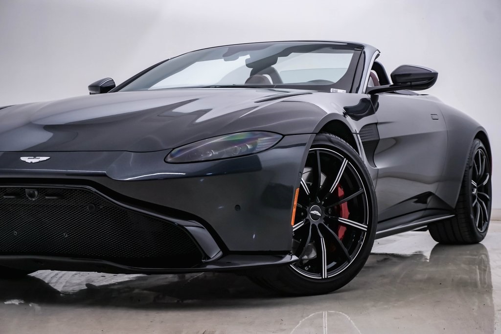 2021 Aston Martin Vantage Roadster 2