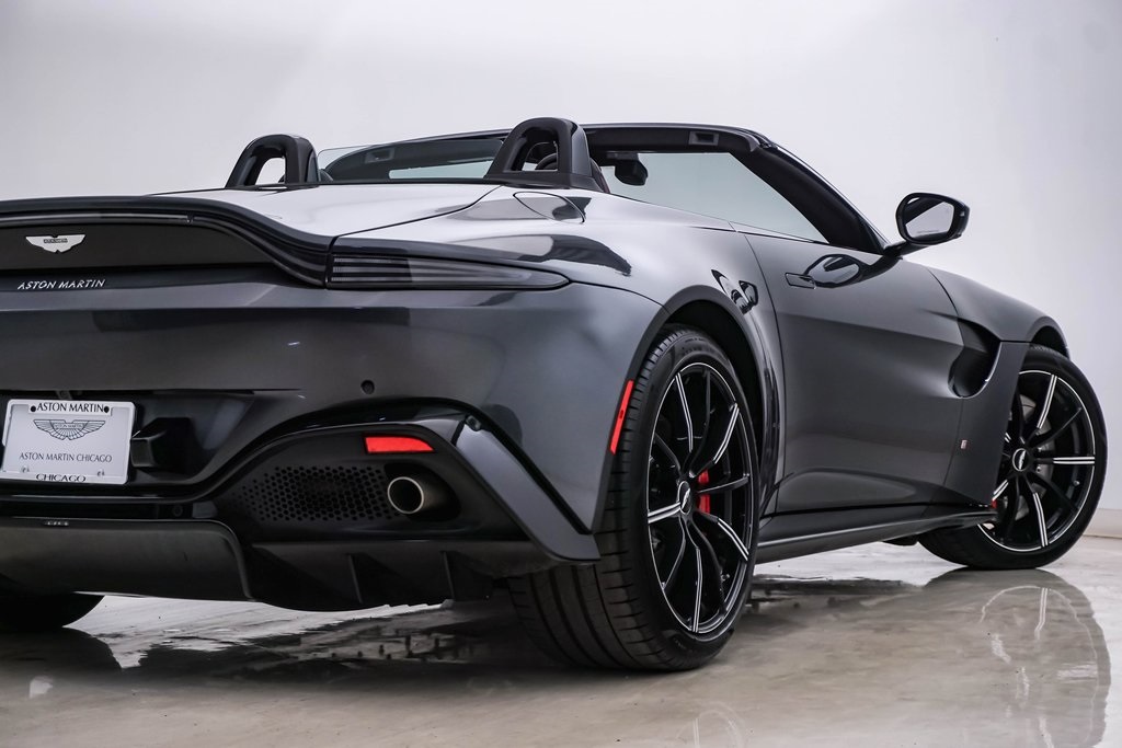 2021 Aston Martin Vantage Roadster 12