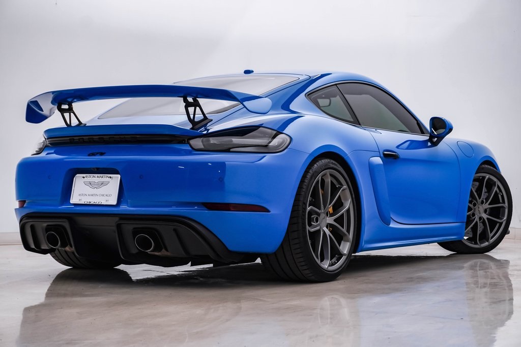 2022 Porsche 718 Cayman GT4 9