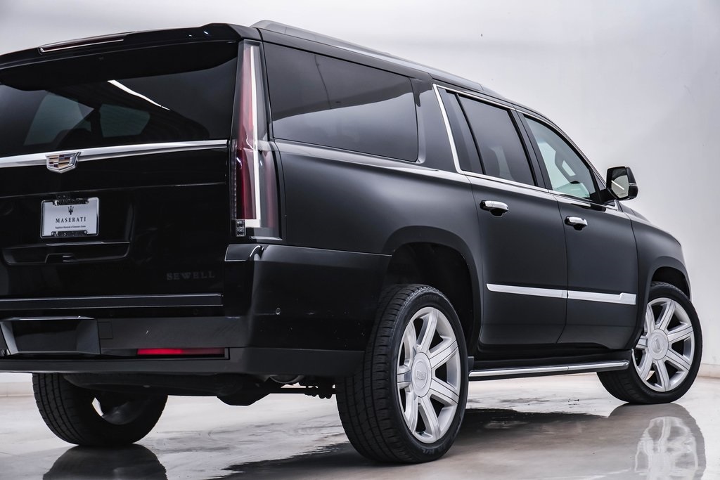 2018 Cadillac Escalade ESV Luxury 10