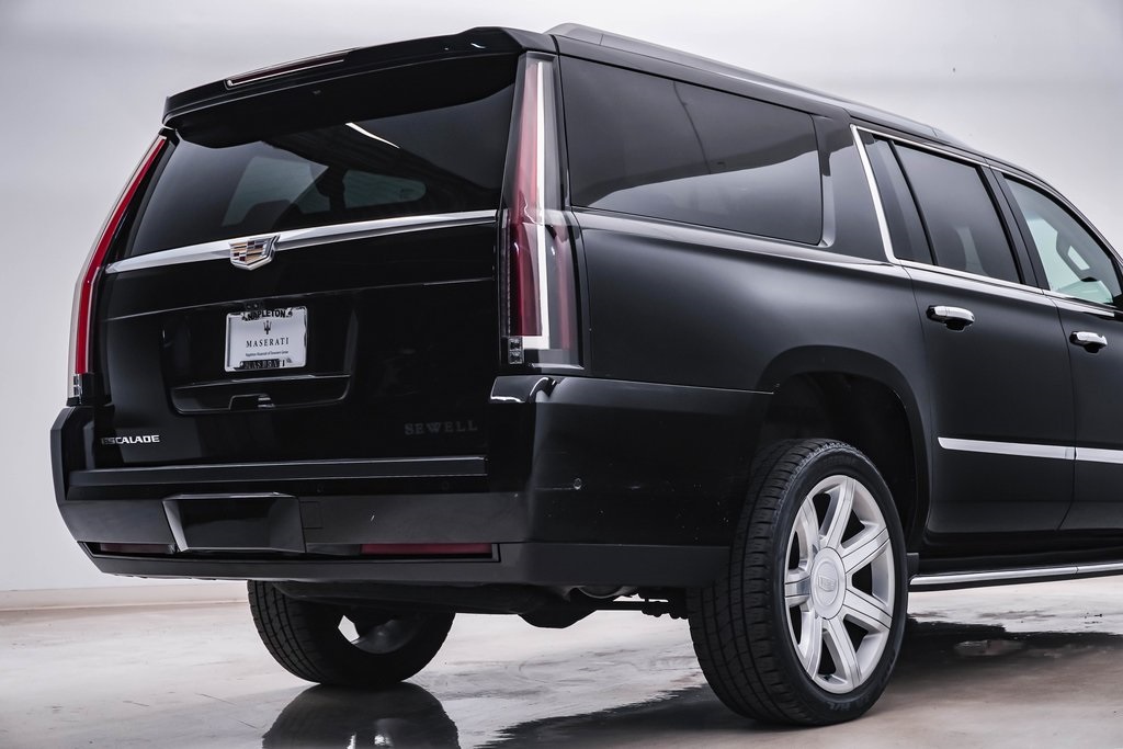 2018 Cadillac Escalade ESV Luxury 12