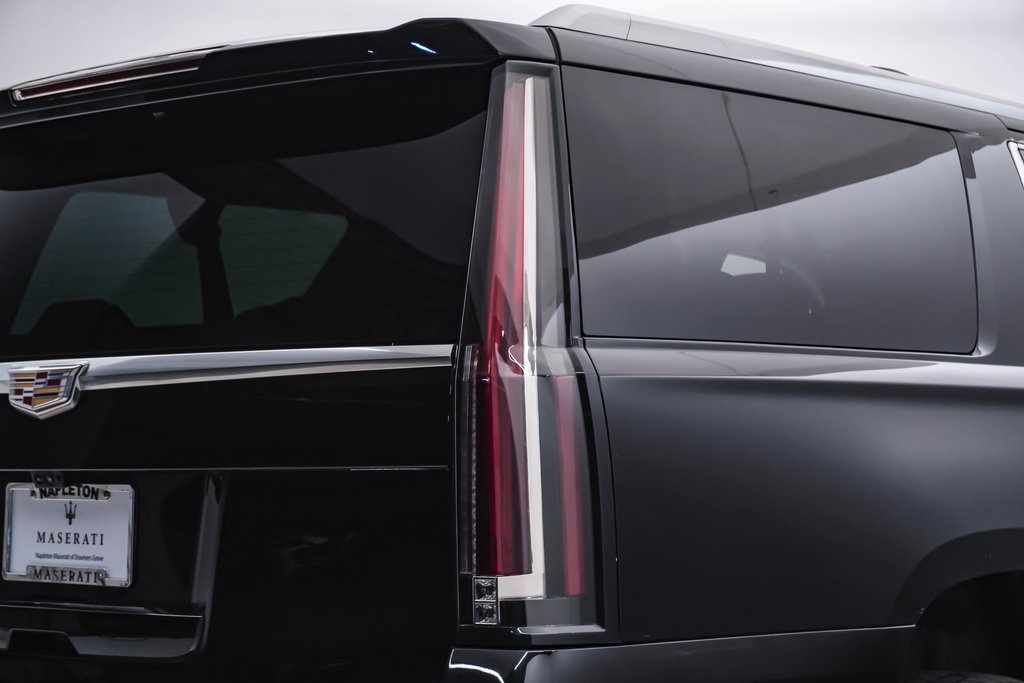 2018 Cadillac Escalade ESV Luxury 13