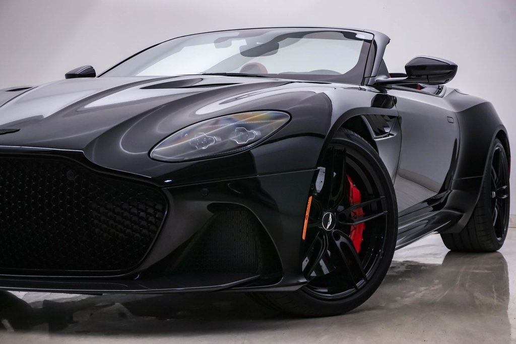 2022 Aston Martin DBS Superleggera 2