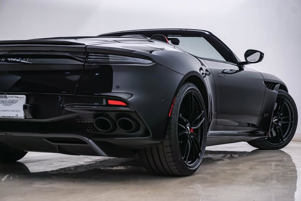 2022 Aston Martin DBS Superleggera 13