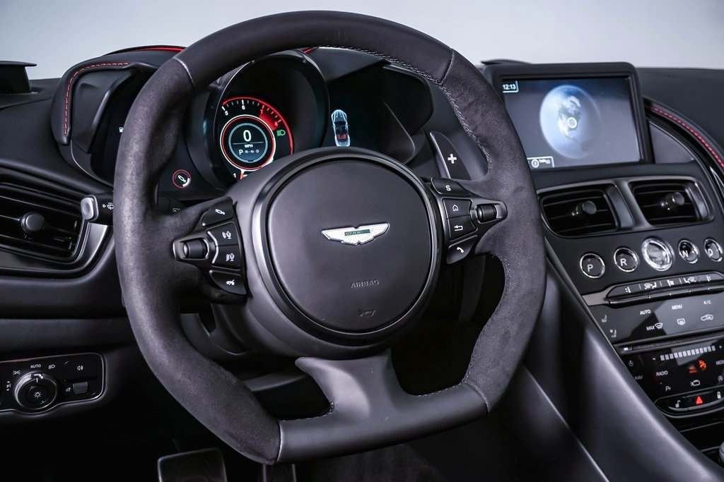 2022 Aston Martin DBS Superleggera 28