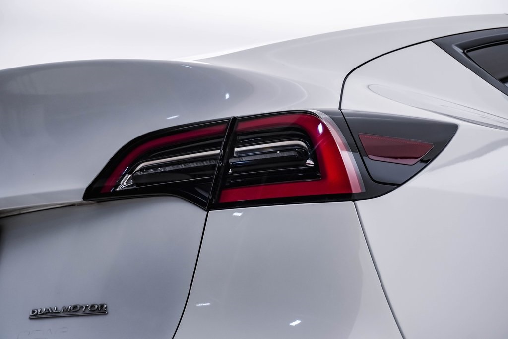 2021 Tesla Model Y Standard Range 13