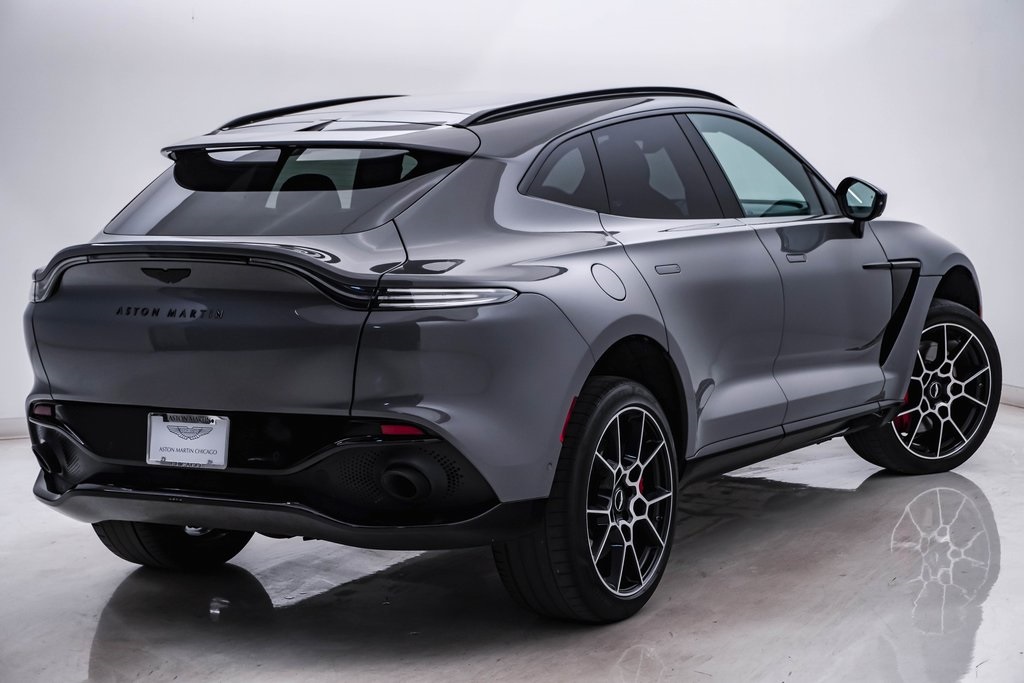 2021 Aston Martin DBX SUV 11