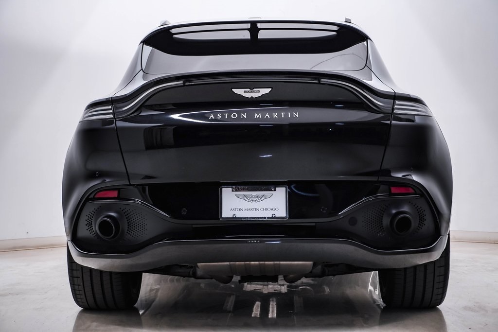 2021 Aston Martin DBX SUV 8