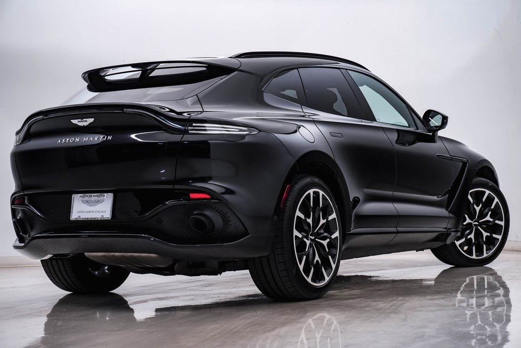 2021 Aston Martin DBX SUV 9