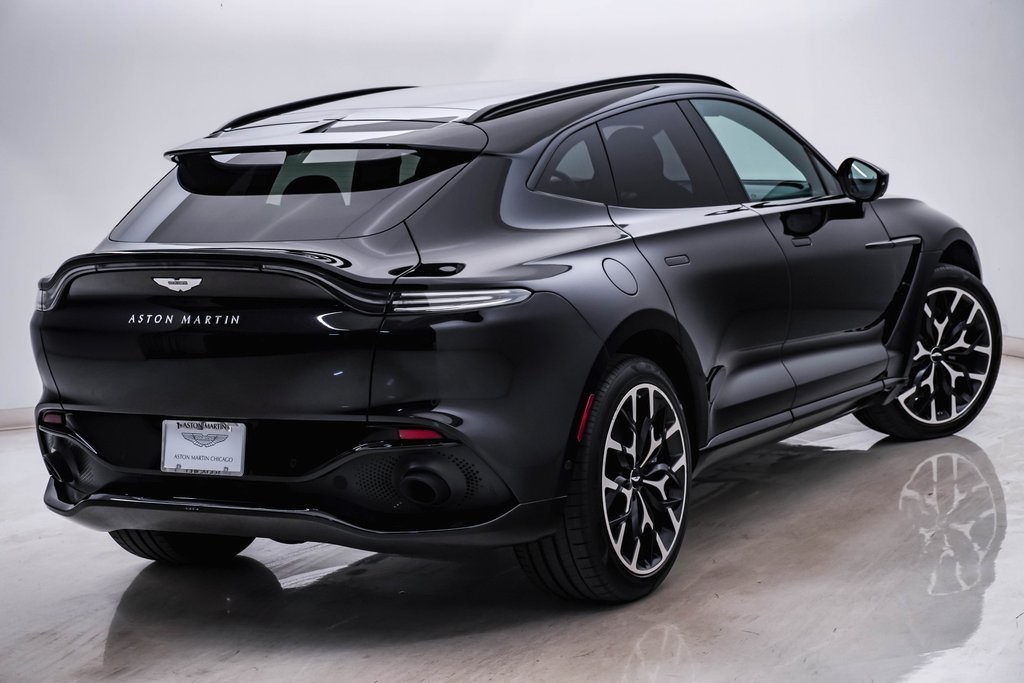 2021 Aston Martin DBX SUV 11