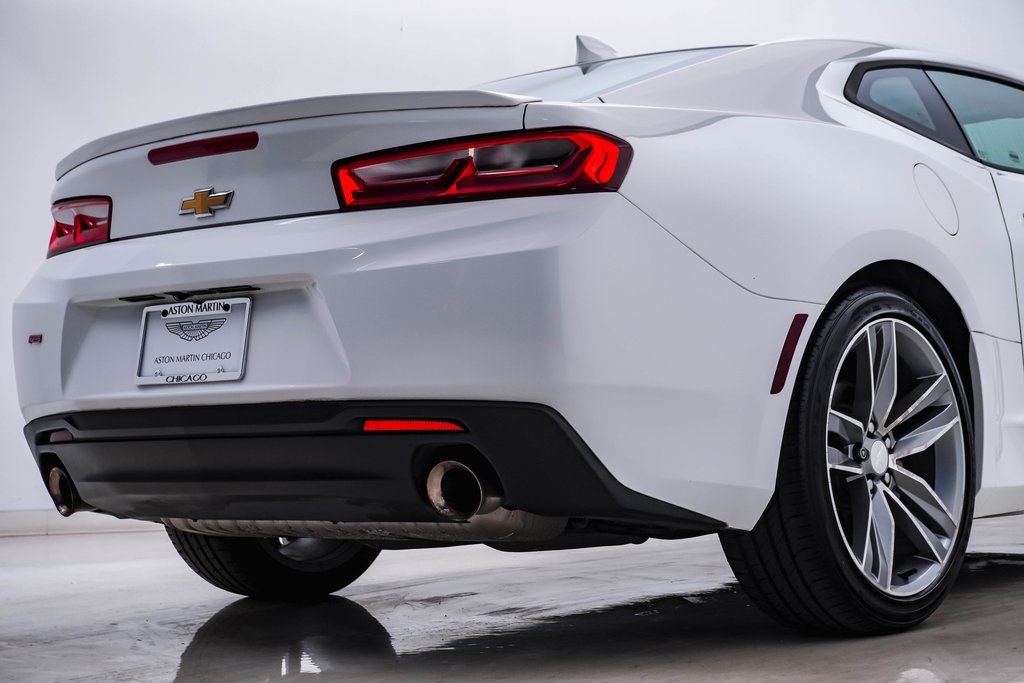 2016 Chevrolet Camaro 2LT 11