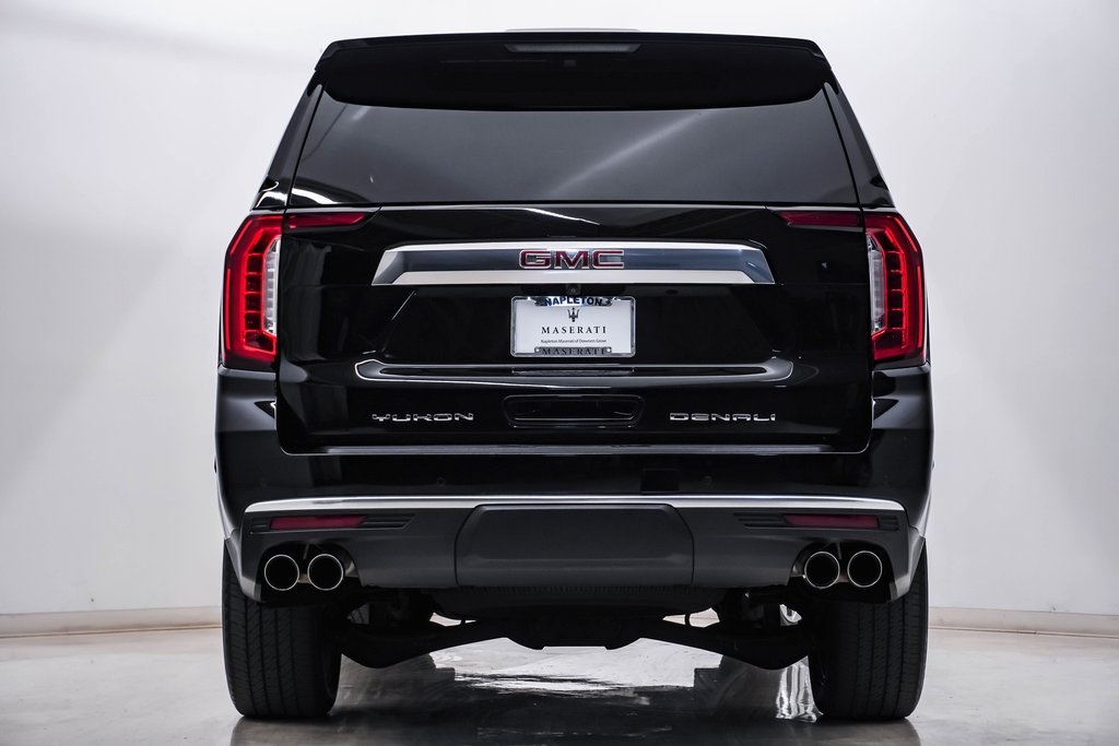 2022 GMC Yukon XL Denali 8