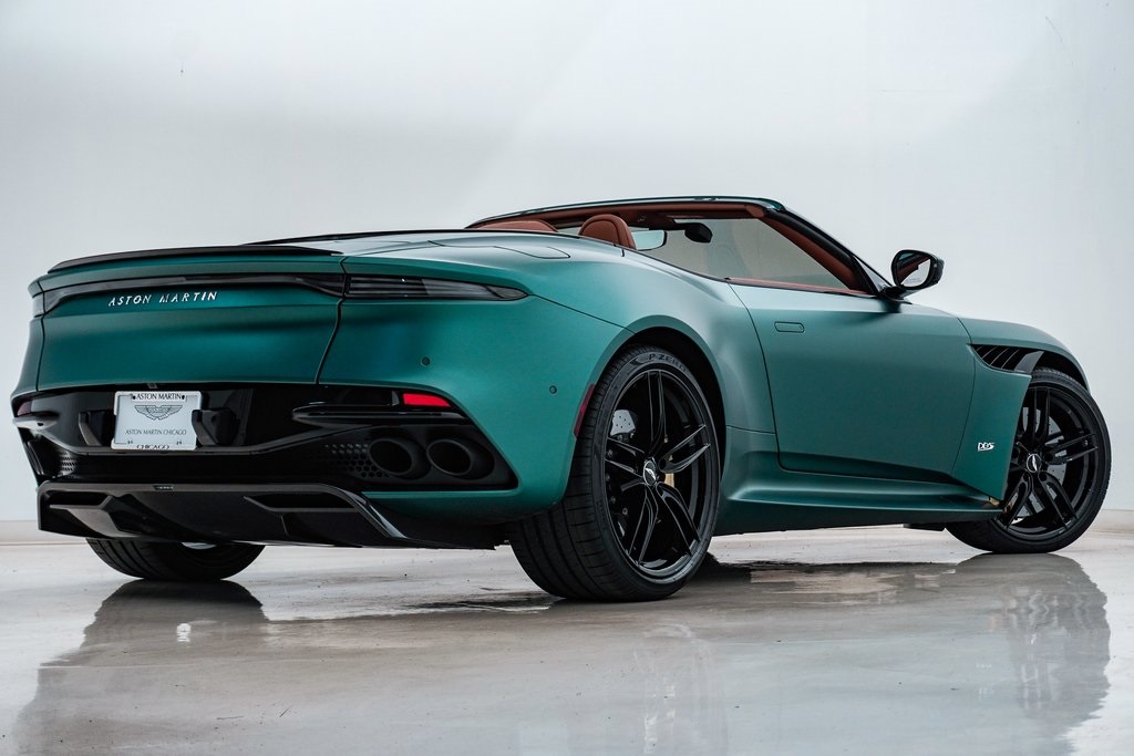 2023 Aston Martin DBS Volante 14