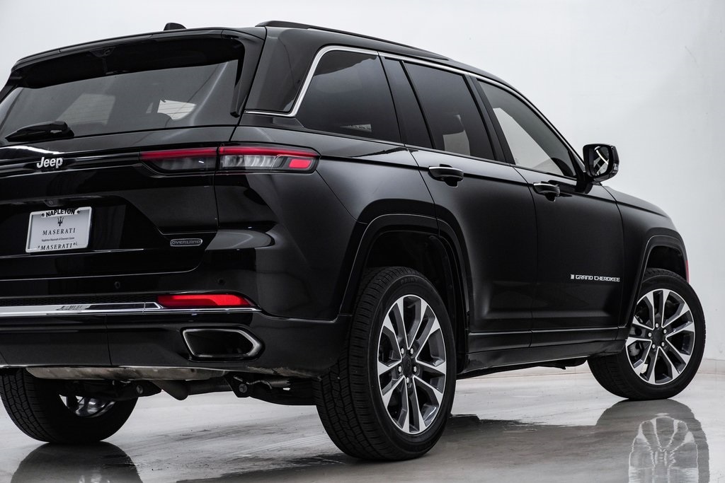 2023 Jeep Grand Cherokee Overland 10