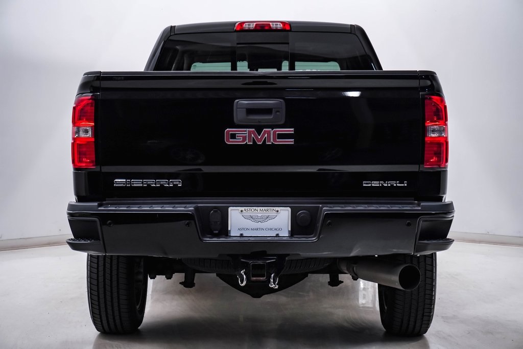 2017 GMC Sierra 2500HD Denali 9