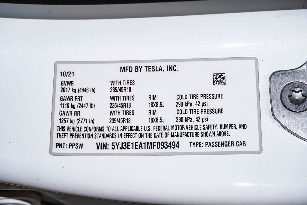 2021 Tesla Model 3 Standard Range Plus 29