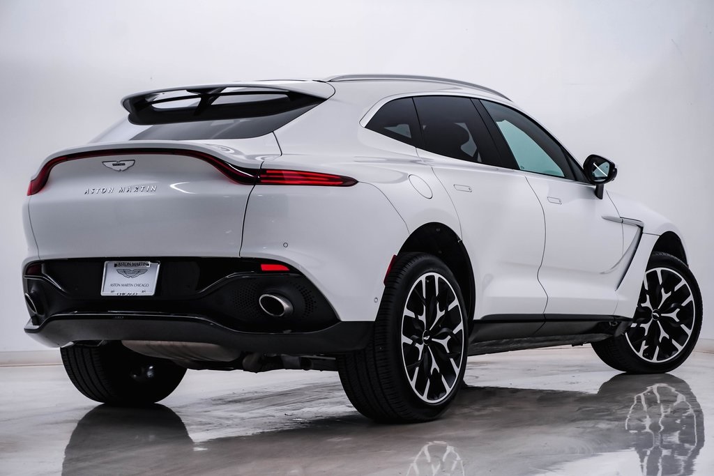 2021 Aston Martin DBX SUV 9