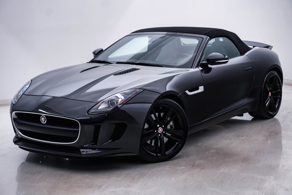 2016 Jaguar F-TYPE Convertible 8