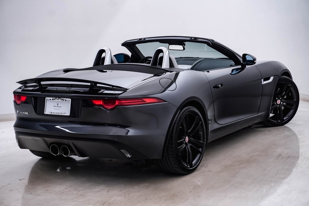 2016 Jaguar F-TYPE Convertible 13