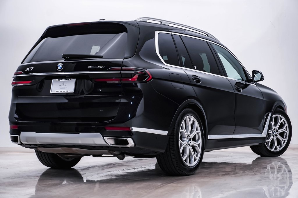 2023 BMW X7 xDrive40i 9