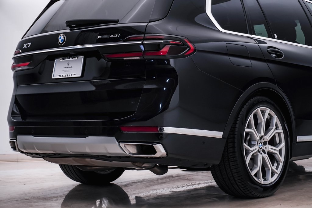 2023 BMW X7 xDrive40i 12