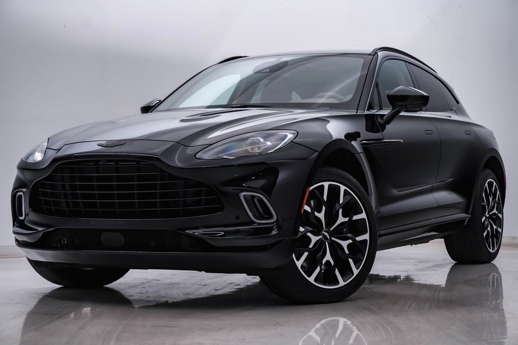 2021 Aston Martin DBX SUV 1