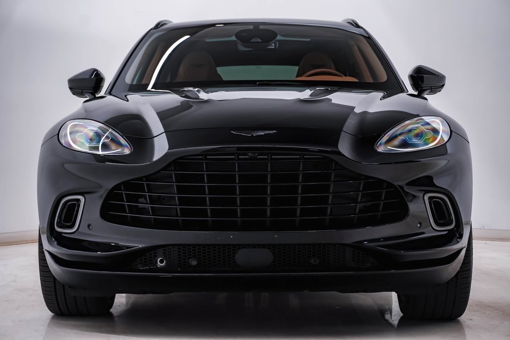 2021 Aston Martin DBX SUV 6