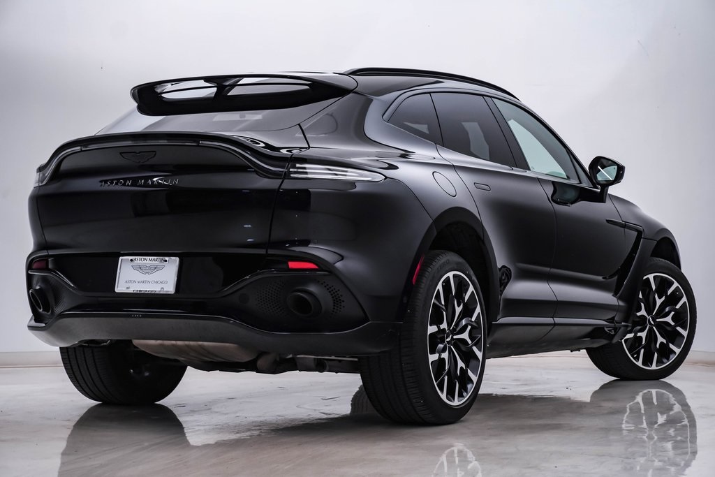 2021 Aston Martin DBX SUV 9