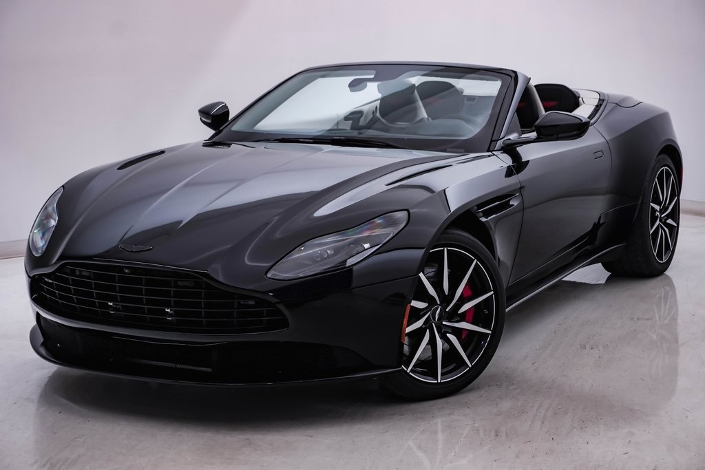 2021 Aston Martin DB11 Volante 3