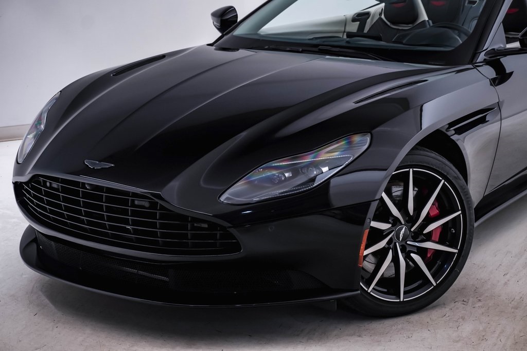 2021 Aston Martin DB11 Volante 4