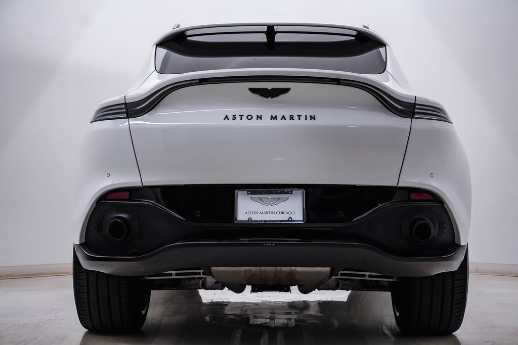 2021 Aston Martin DBX SUV 8