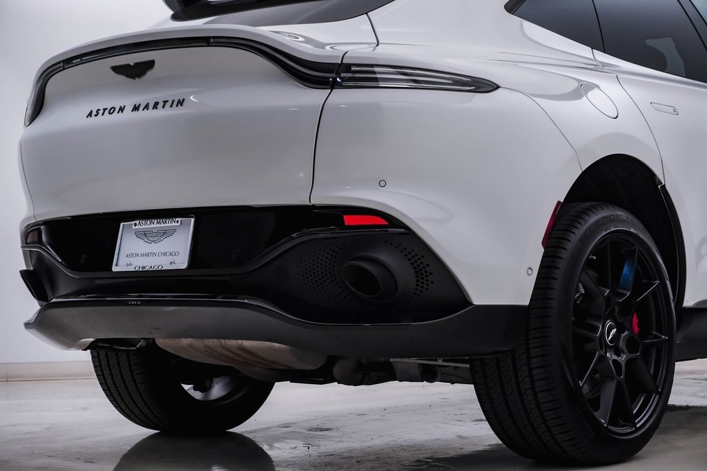 2021 Aston Martin DBX SUV 12