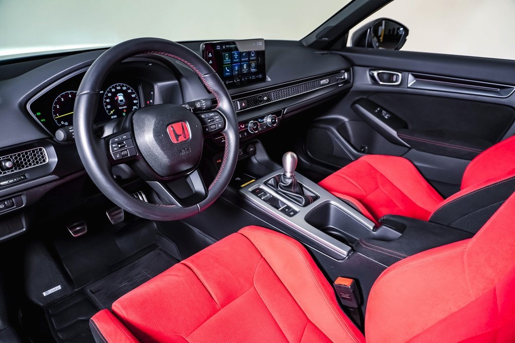 2024 Honda Civic Type R Base 26