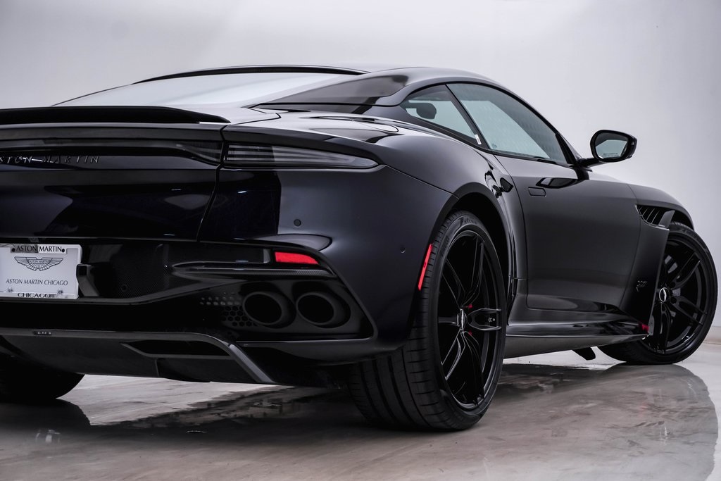 2022 Aston Martin DBS Superleggera 12